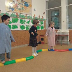 Pasillos acoplables semicilindricos